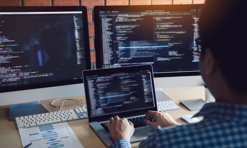 数据科学选型：R与Python如何赋能肥东县网站建设？